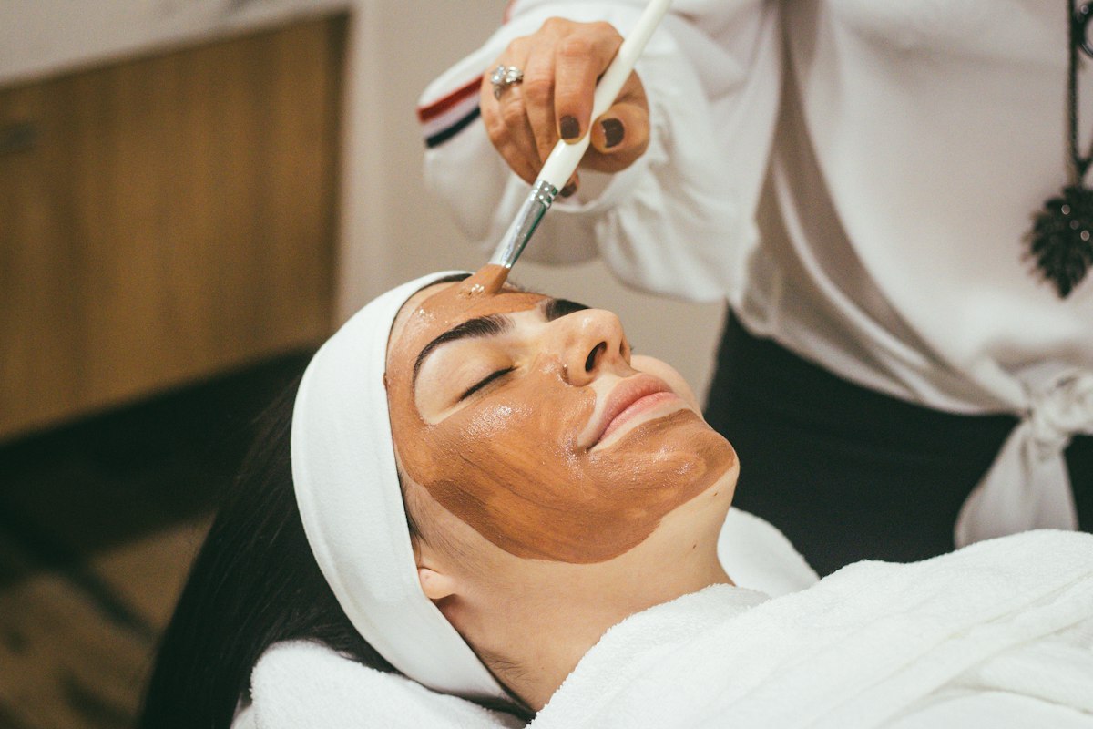 Does Sugar Really Cause Hormonal Acne Spikes?